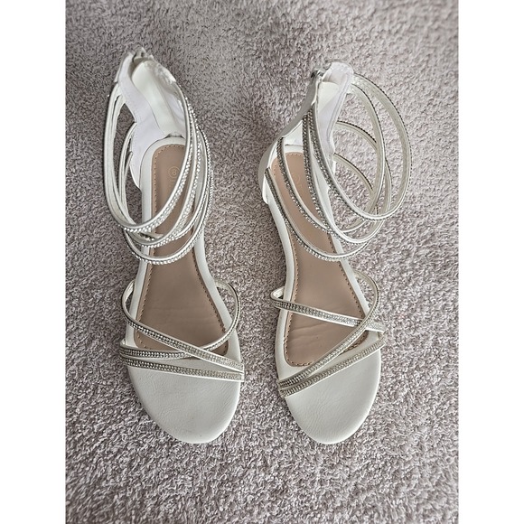 DREAM PAIRS Women's Weitz White Rhinestone Low Wedge Gladiator‎ Sandals Size 8 - Picture 1 of 16